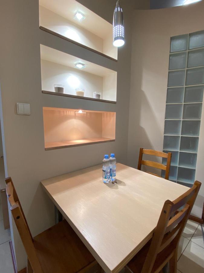 Klimatyczny Apartament Przy Rynku Wroclaw Bagian luar foto