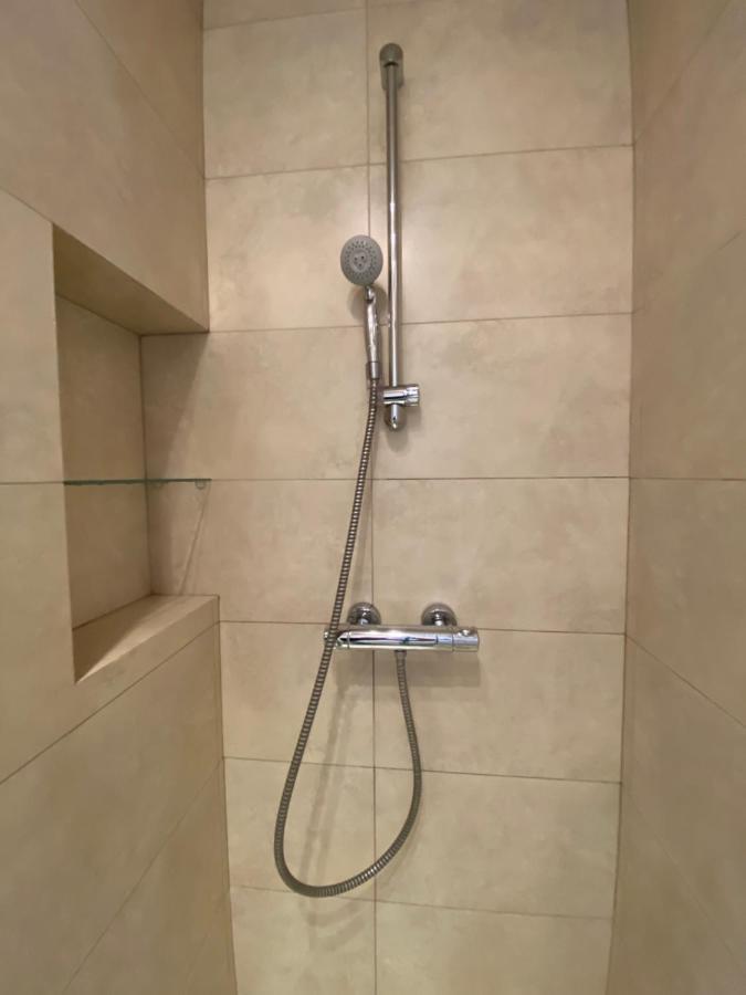 Klimatyczny Apartament Przy Rynku Wroclaw Bagian luar foto