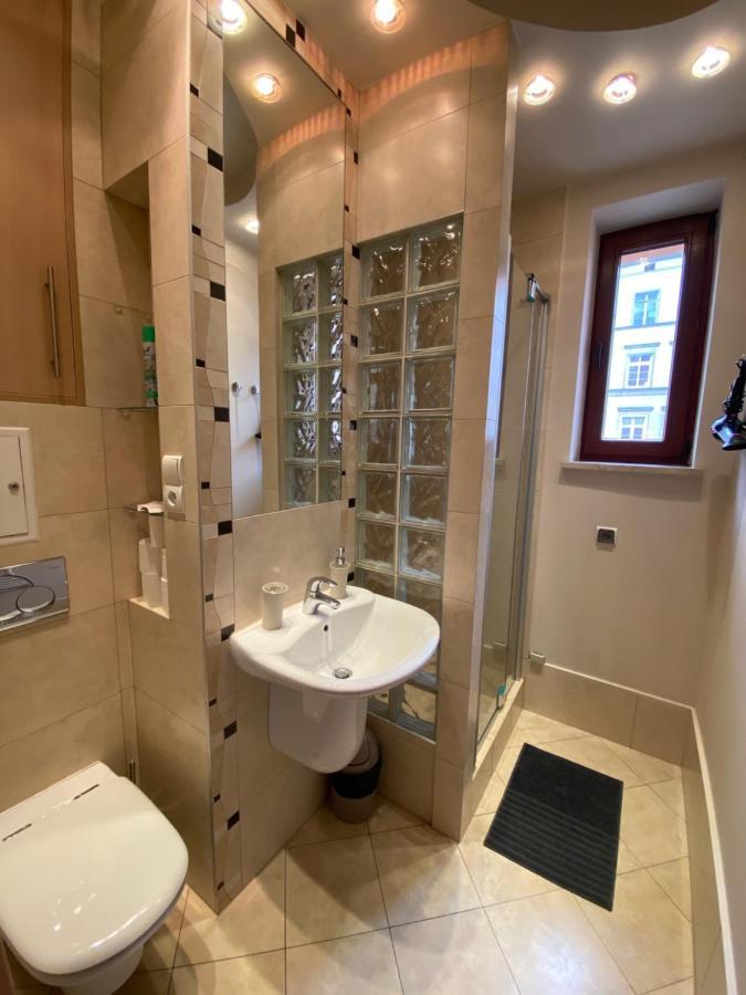 Klimatyczny Apartament Przy Rynku Wroclaw Bagian luar foto
