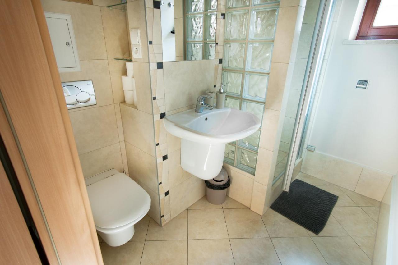 Klimatyczny Apartament Przy Rynku Wroclaw Bagian luar foto
