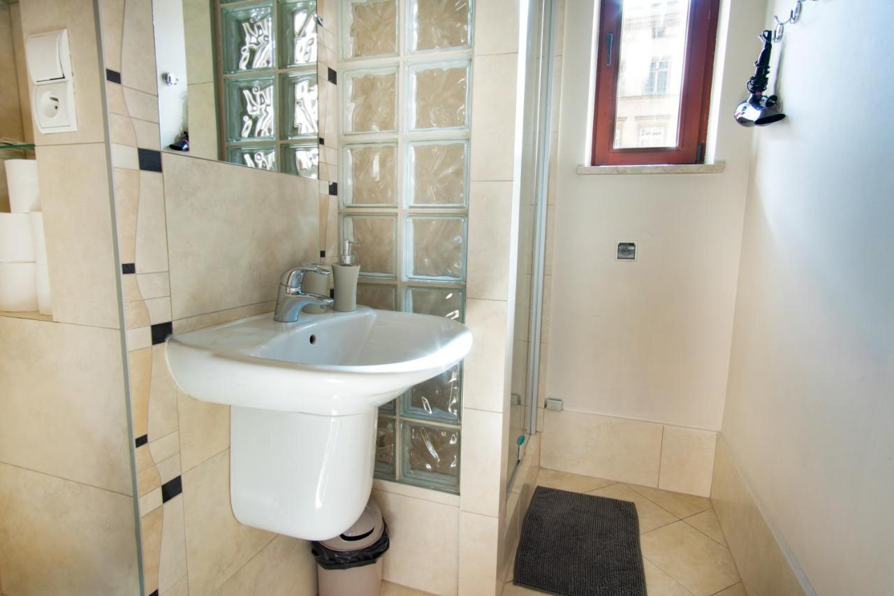 Klimatyczny Apartament Przy Rynku Wroclaw Bagian luar foto