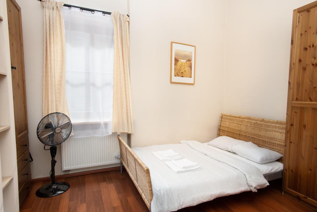 Klimatyczny Apartament Przy Rynku Wroclaw Bagian luar foto